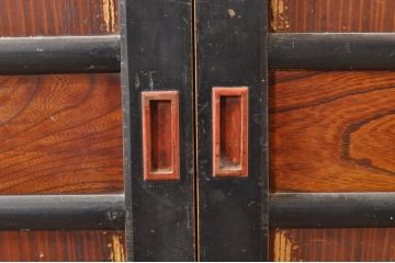 アンティーク建具　落ち着いた和の空間を演出する幅広帯戸2枚セット(引き戸、板戸)(R-073576)