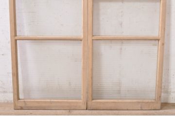 アンティーク建具　素朴な木味が魅力的なガラス窓2枚セット(引き戸、ガラス戸)(R-073578)