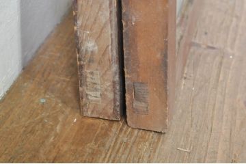 アンティーク建具　どこか懐かしい雰囲気を醸し出すガラス欄間2枚セット(明り取り、明かり取り、ランマ)(R-073597)