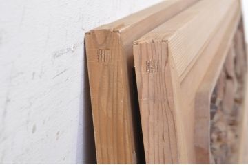ビンテージ建具　躍動感あふれる鶴と松が目を惹く彫刻欄間2枚セット(明かり取り、明り取り、ヴィンテージ)(R-073598)