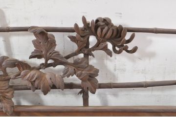 アンティーク建具　井波彫刻　横山一夢　一夢刀　欅(ケヤキ)材　力強い菊の図柄が美しい彫刻欄間2枚セット(明り取り、明かり取り、在銘あり)(R-073600)