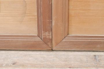 ビンテージ建具　風情ある松と城の図柄が美しい彫刻欄間2枚セット(明かり取り、明り取り、ヴィンテージ)(R-073601)
