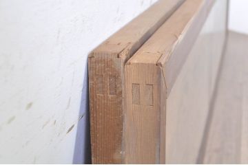 ビンテージ建具　風情ある松と城の図柄が美しい彫刻欄間2枚セット(明かり取り、明り取り、ヴィンテージ)(R-073601)
