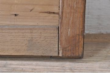 アンティーク建具　欅(ケヤキ)材枠　和の空間を演出する縦桟板戸窓2枚セット(引き戸、格子戸)(R-073610)