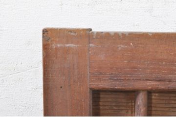 アンティーク建具　欅(ケヤキ)材枠　和の空間を演出する縦桟板戸窓2枚セット(引き戸、格子戸)(R-073611)