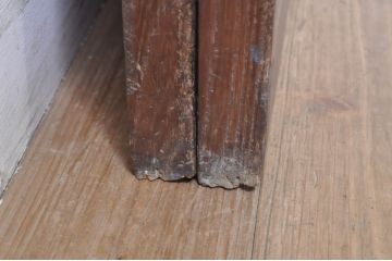 アンティーク建具　欅(ケヤキ)材枠　和の空間を演出する縦桟板戸窓2枚セット(引き戸、格子戸)(R-073612)