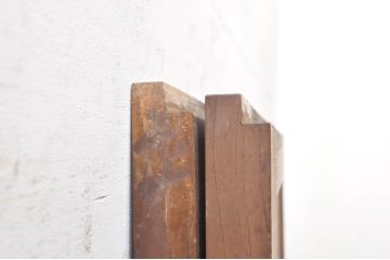 アンティーク建具　総欅(ケヤキ)材　経年を感じさせる木味が魅力の板戸窓2枚セット(引き戸)(R-073614)