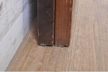 アンティーク建具　総欅(ケヤキ)材　経年を感じさせる木味が魅力の板戸窓2枚セット(引き戸)(R-073614)