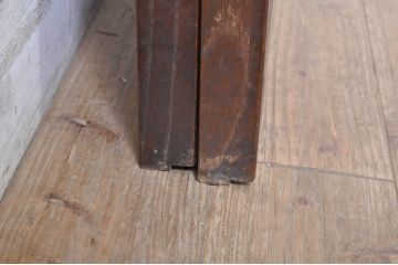 アンティーク建具　総欅(ケヤキ)材　経年を感じさせる木味が魅力の板戸窓2枚セット(引き戸)(R-073615)
