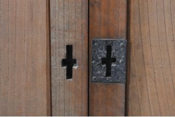 アンティーク建具　経年を感じさせる木味が魅力の板戸窓2枚セット(引き戸)(R-073616)