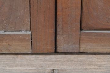 アンティーク建具　経年を感じさせる木味が魅力の板戸窓2枚セット(引き戸)(R-073616)