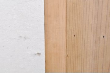 アンティーク建具　檜(ヒノキ)材　明るい木味であたたかな空間を演出する横桟板戸窓2枚セット(舞良戸、引き戸、まいらど)(R-073618)