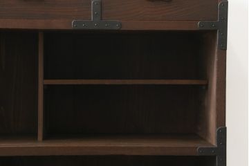 和製アンティーク　前面欅(ケヤキ)材　使い込まれた風合いが魅力的な収納箪笥(帳場箪笥、時代箪笥、収納棚、戸棚)(R-073625)