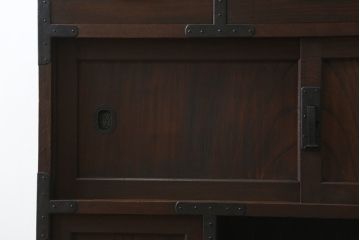 和製アンティーク　前面欅(ケヤキ)材　使い込まれた風合いが魅力的な収納箪笥(帳場箪笥、時代箪笥、収納棚、戸棚)(R-073625)