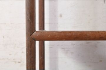 和製ビンテージ　鉄刀木(タガヤサン)　美しい木目とユニークな取っ手のデザインが目を惹く茶棚(違い棚、飾り棚、戸棚、収納棚、ヴィンテージ)(R-073637)
