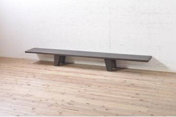 中古　美品　楢(ナラ)材　シンプルながらも温もりあるデザインが素敵な横長飾り台(陳列台、花台)(R-073648)