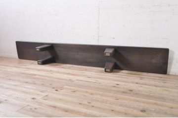 中古　美品　楢(ナラ)材　シンプルながらも温もりあるデザインが素敵な横長飾り台(陳列台、花台)(R-073648)