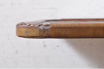 イギリスアンティーク　天板ゴブラン織り　オーク材　細部まで拘りある華やかなデザインが素敵なチルトアップサイドテーブル(コーヒーテーブル、エンドテーブル、ナイトテーブル、飾り台、英国)(R-073650)
