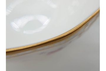 イギリス　ロイヤルクラウン　ダービー　ロイヤルアントワネット　ゴールドと花柄のデザインが素敵なトリオセット(ティーカップ&ソーサー、プレート、皿、C&S、ROYAL CROWN DERBY、洋食器)(R-073653)