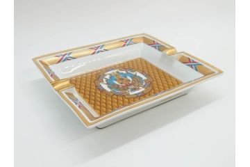 フランス　HERMES(エルメス)　珍しい柄!ゴールドを基調とした上品なデザインのアッシュトレイ(灰皿、トレー、プレート)(R-073654)