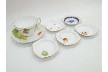 レア　大倉陶園(OKURA、OAC)　手描き　碗皿暦　ほおずき　小花　ブルーインペリアル　それぞれ個性豊かで華やかな空間を演出するカップ&ソーサー・ミニプレート5枚セット(レリーフ、小皿、金彩、HAND PAINTED、C&S、洋食器)(R-073655)