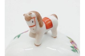 ヘレンド　ハンガリー　HEREND HVNGARY　干支　馬　猪　鮮やかな色彩と可愛らしいデザインが魅力的なボンボニエール2個セット(ウマ、イノシシ、HUNGARY、ヴィクトリア・プレーン、小筺、ボンボン、小物入れ、洋食器)(R-073656)
