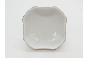 ヘレンド　ハンガリー　HEREND HVNGARY　干支　馬　猪　鮮やかな色彩と可愛らしいデザインが魅力的なボンボニエール2個セット(ウマ、イノシシ、HUNGARY、ヴィクトリア・プレーン、小筺、ボンボン、小物入れ、洋食器)(R-073656)
