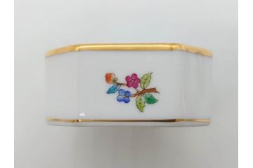 ヘレンド　ハンガリー　HEREND HVNGARY　干支　馬　猪　鮮やかな色彩と可愛らしいデザインが魅力的なボンボニエール2個セット(ウマ、イノシシ、HUNGARY、ヴィクトリア・プレーン、小筺、ボンボン、小物入れ、洋食器)(R-073656)