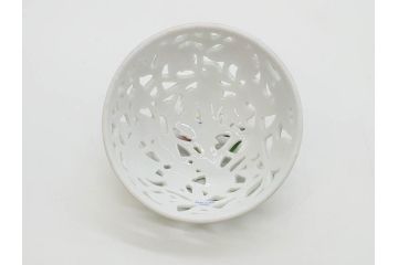 ヘレンド　ハンガリー　HEREND HVNGARY　ファンタジー　可愛らしいデザインが置くだけでおしゃれな透かしボンボン入れ2個セット(HUNGARY、ハート型、いちご、イチゴ、ストロベリー、菓子器、小物入れ、洋食器)(R-073657)