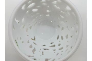 ヘレンド　ハンガリー　HEREND HVNGARY　ファンタジー　可愛らしいデザインが置くだけでおしゃれな透かしボンボン入れ2個セット(HUNGARY、ハート型、いちご、イチゴ、ストロベリー、菓子器、小物入れ、洋食器)(R-073657)