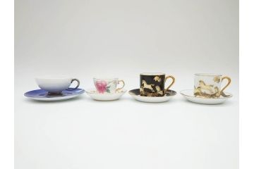 大倉陶園(OKURA、OAC)　碗皿暦　雨(水無月)　ハンドペイント・ピンクローズ　馬　Limited Edition　華やかな色彩と様々なデザインが楽しめるカップ&ソーサー4客セット(金彩、HAND PAINTED、薔薇、バラ、ばら、デミタス、うま、ウマ、ホース、C&S、洋食器)(R-073661)