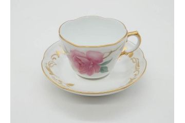 大倉陶園(OKURA、OAC)　碗皿暦　雨(水無月)　ハンドペイント・ピンクローズ　馬　Limited Edition　華やかな色彩と様々なデザインが楽しめるカップ&ソーサー4客セット(金彩、HAND PAINTED、薔薇、バラ、ばら、デミタス、うま、ウマ、ホース、C&S、洋食器)(R-073661)