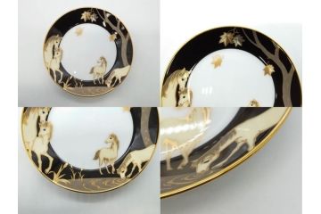 大倉陶園(OKURA、OAC)　碗皿暦　雨(水無月)　ハンドペイント・ピンクローズ　馬　Limited Edition　華やかな色彩と様々なデザインが楽しめるカップ&ソーサー4客セット(金彩、HAND PAINTED、薔薇、バラ、ばら、デミタス、うま、ウマ、ホース、C&S、洋食器)(R-073661)