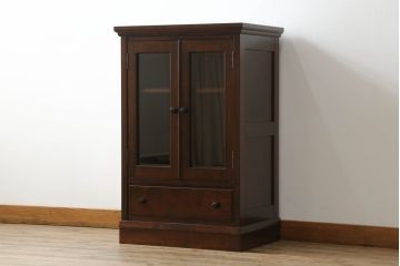 中古　美品!!　松本民芸家具　シンプルで小振りなサイズが取り入れやすい収納棚(戸棚、サイドキャビネット)(R-073666)