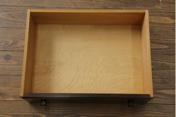 中古　美品!!　松本民芸家具　シンプルで小振りなサイズが取り入れやすい収納棚(戸棚、サイドキャビネット)(R-073666)