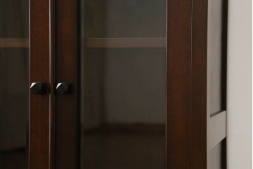 中古　美品!!　松本民芸家具　シンプルで小振りなサイズが取り入れやすい収納棚(戸棚、サイドキャビネット)(R-073666)