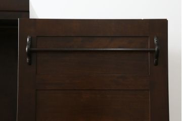 中古　美品　松本民芸家具　気品溢れるシックな佇まいが魅力的!! 高山式デザインのワードローブ(和タンス、収納棚、戸棚、キャビネット)(定価約79万円)(R-073669)