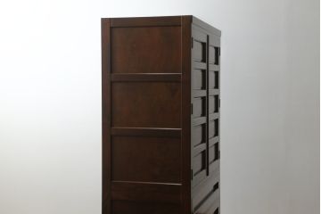 中古　美品　松本民芸家具　気品溢れるシックな佇まいが魅力的!! 高山式デザインのワードローブ(和タンス、収納棚、戸棚、キャビネット)(定価約79万円)(R-073669)