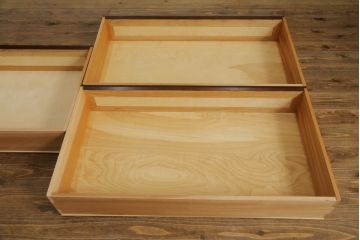 中古　美品　松本民芸家具　気品溢れるシックな佇まいが魅力的!! 高山式デザインのワードローブ(和タンス、収納棚、戸棚、キャビネット)(定価約79万円)(R-073669)