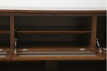 中古　美品　カリモク家具(karimoku)　domani(ドマーニ)　Excel-Life(エクセルライフ)　シンプルなデザインがお部屋に取り入れやすいテレビボード(テレビ台、シアターボード、リビングボード、ローボード、収納棚、戸棚)(定価約50万円)(R-073682)