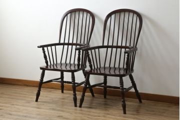 中古　国産民芸家具　デパート購入品　クラシカルな佇まいのウィンザーチェア2脚セット(ウインザーチェア、アームチェア、板座チェア、ダイニングチェア、椅子、イス)(R-073683)