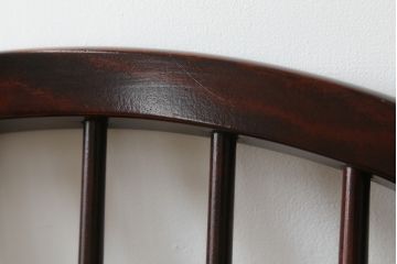 中古　国産民芸家具　デパート購入品　クラシカルな佇まいのウィンザーチェア2脚セット(ウインザーチェア、アームチェア、板座チェア、ダイニングチェア、椅子、イス)(R-073683)
