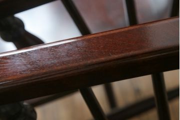 中古　国産民芸家具　デパート購入品　クラシカルな佇まいのウィンザーチェア2脚セット(ウインザーチェア、アームチェア、板座チェア、ダイニングチェア、椅子、イス)(R-073683)