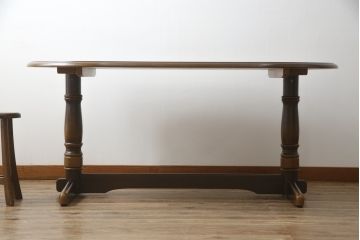 中古　美品　飛騨産業　キツツキマーク　穂高シリーズ　クラシカルなデザインが魅力的なダイニングテーブル(4人掛け、食卓、作業台)(R-073685)
