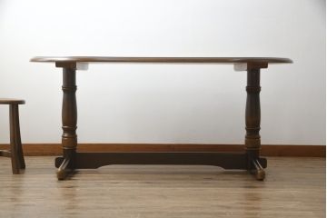 中古　美品　飛騨産業　キツツキマーク　穂高シリーズ　クラシカルなデザインが魅力的なダイニングテーブル(4人掛け、食卓、作業台)(R-073685)