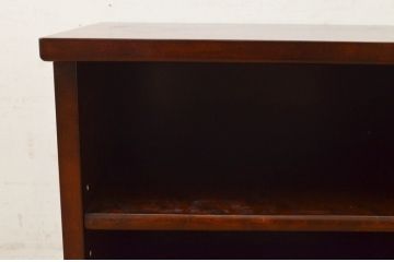 中古　美品!!　松本民芸家具　キャスター付きのクラシカルなサイドキャビネット(ナイトテーブル、サイドテーブル、花台、飾り台)(R-073690)