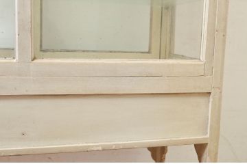 和製アンティーク　飾るものをお洒落にみせてくれる四面ガラスケビント(ガラスケース、ショーケース、デンタルケース、デンタルキャビネット、陳列棚、飾り棚、収納棚、戸棚、店舗什器)(R-073695)