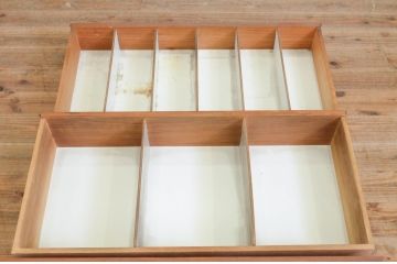 ビンテージ　チーク材　明るい木の色味が魅力!!お部屋のアクセントにおすすめのチェスト(引き出し、サイドチェスト、ヴィンテージ)(R-073703)