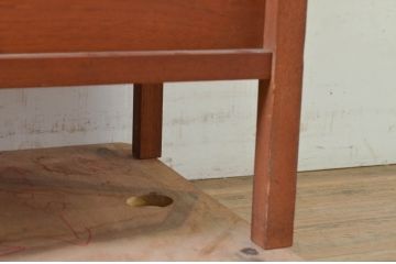 ビンテージ　チーク材　明るい木の色味が魅力!!お部屋のアクセントにおすすめのチェスト(引き出し、サイドチェスト、ヴィンテージ)(R-073703)