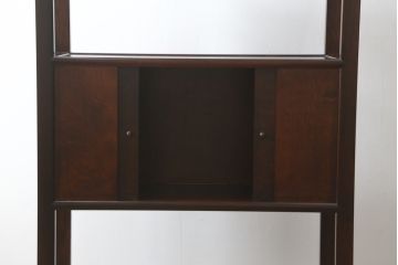 中古　松本民芸家具　#506型　シックな色合いと上品な佇まいが魅力の朝鮮棚(飾り棚、収納棚、戸棚、茶棚)(定価約23万円)(R-073707)